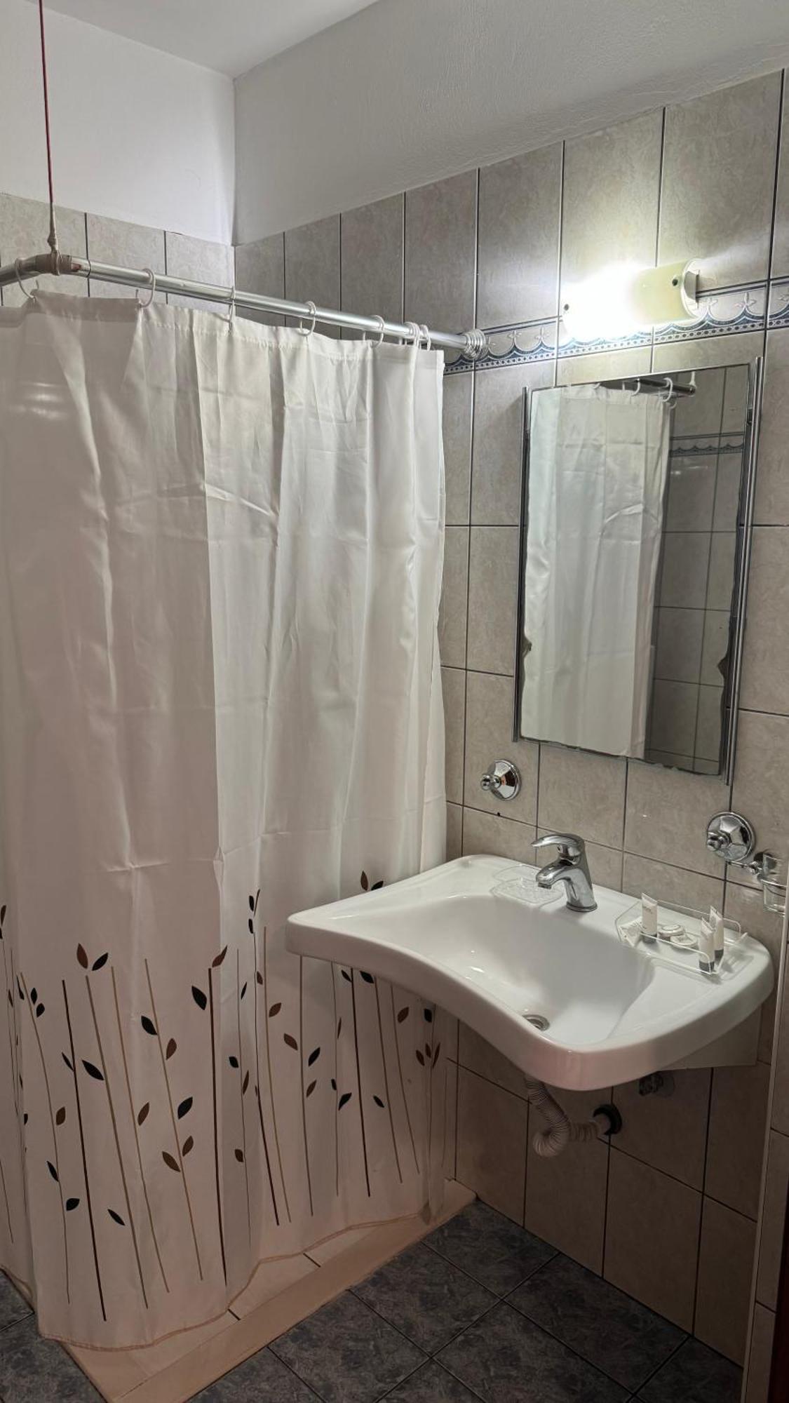 Chrisovalanto Hotel Szívota Szoba fotó